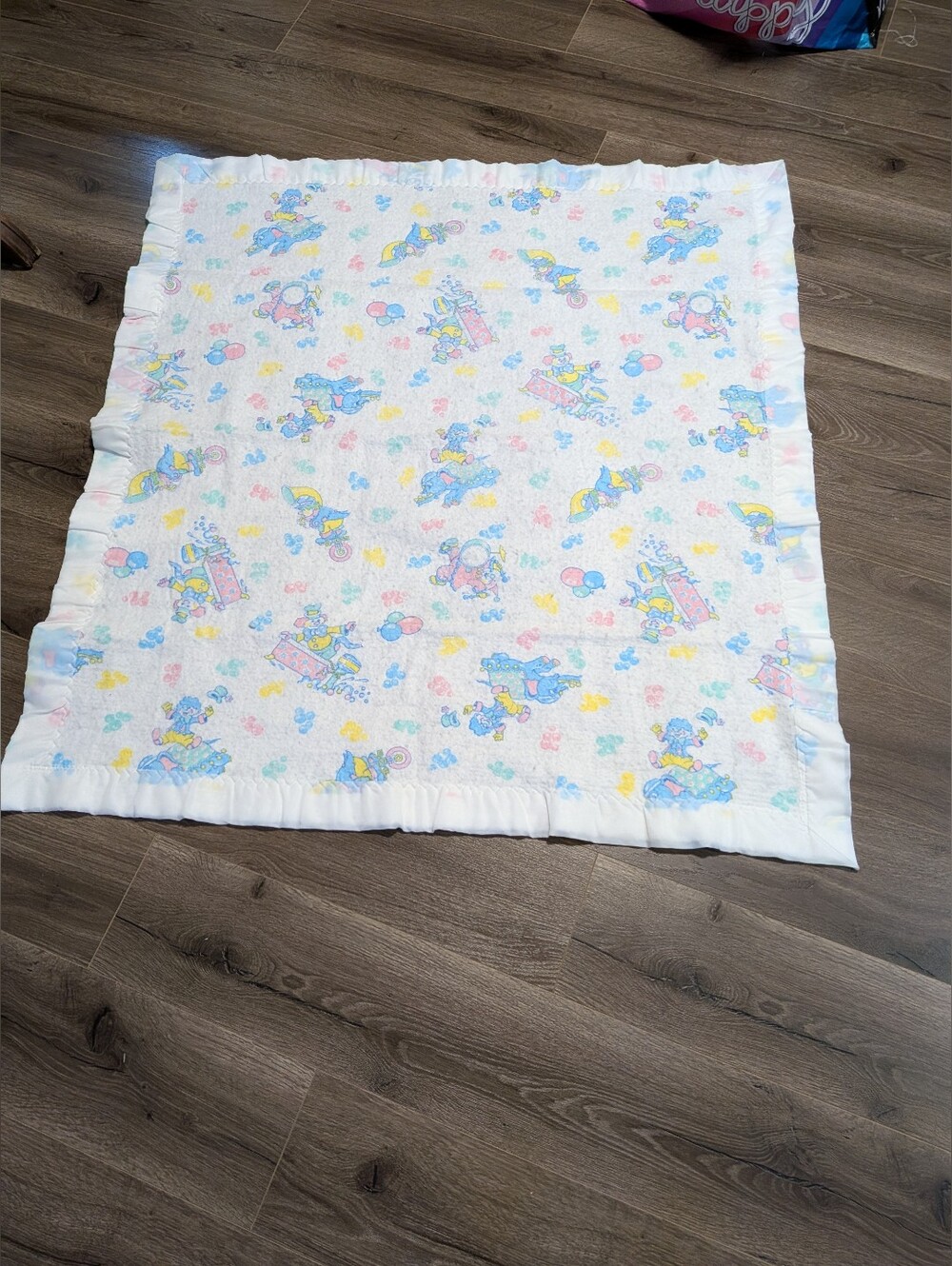 Vintage Baby Blanket, White with Pastel Blue and Yellow Clowns And Elephant. EUC